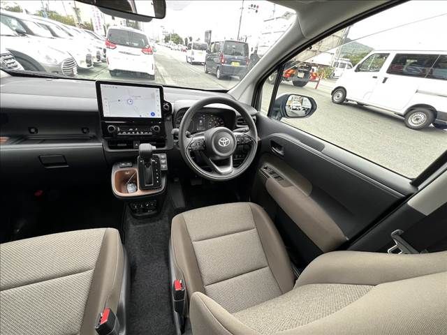 TOYOTA SIENTA HYBRID 2025