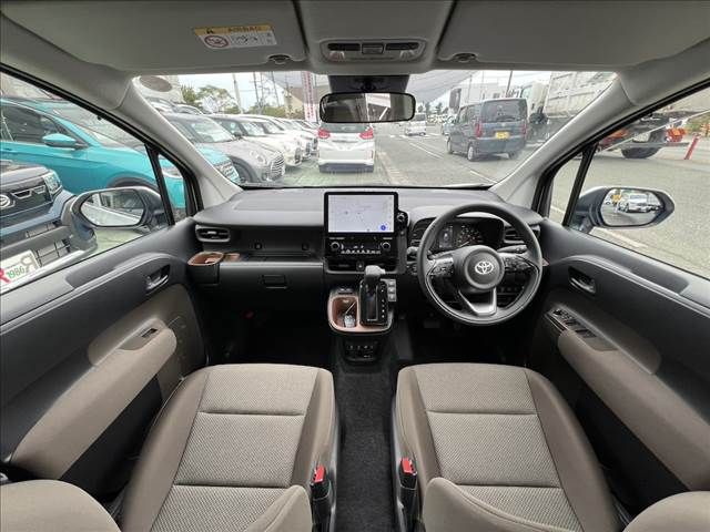 TOYOTA SIENTA HYBRID 2025