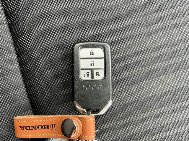 HONDA FREED plus HYBRID 2016