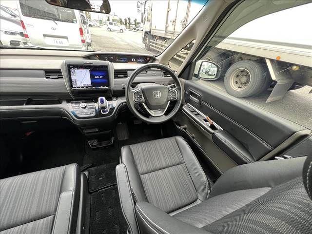 HONDA FREED plus HYBRID 2016