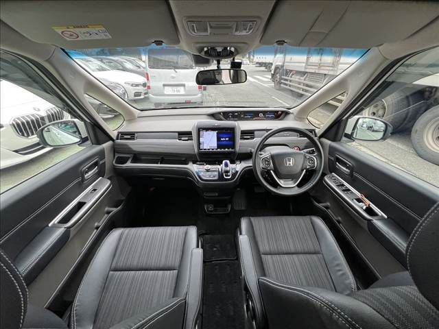 HONDA FREED plus HYBRID 2016