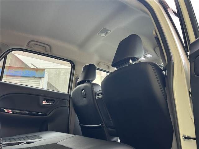 DAIHATSU CAST SPORT 2015