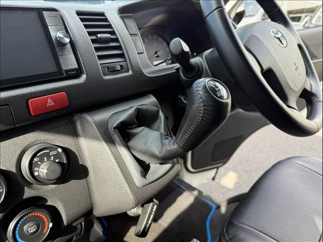 TOYOTA HIACE van 1.25t 2WD 2016