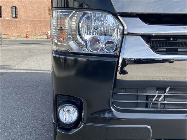 TOYOTA HIACE van 4WD 2021