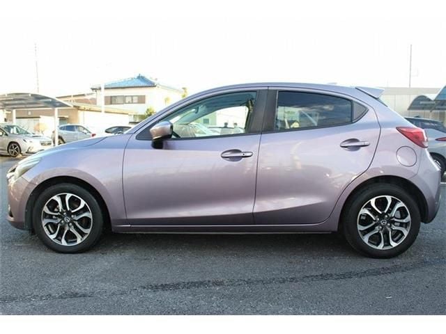 MAZDA DEMIO 2015