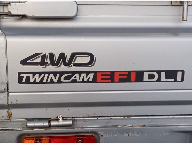 DAIHATSU HIJET truck 4WD 2000