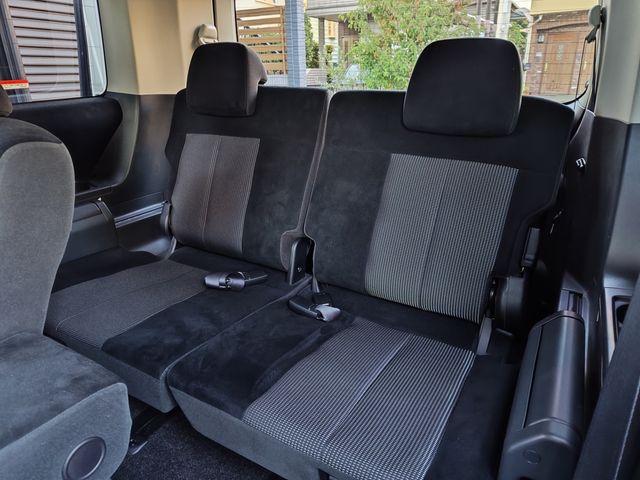 MITSUBISHI DELICA D:5 2WD 2007