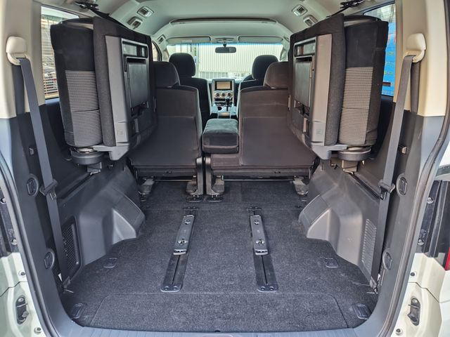 MITSUBISHI DELICA D:5 2WD 2007