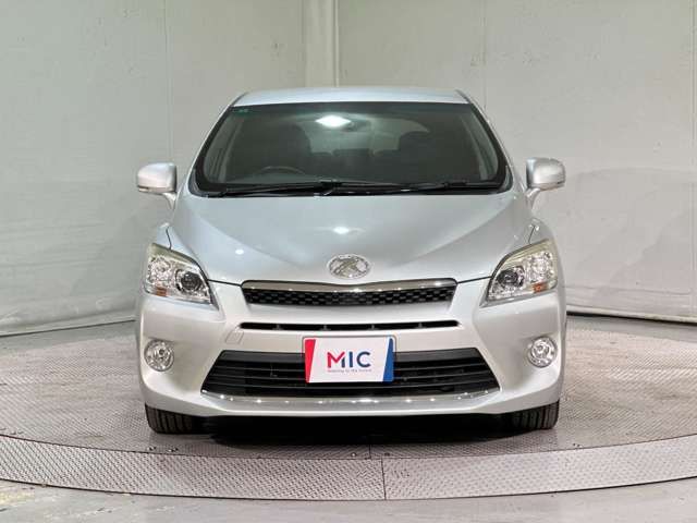 TOYOTA MARK X ZIO 2011