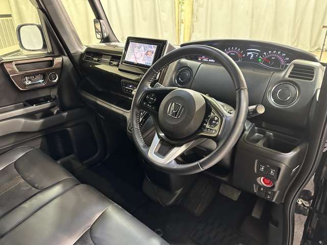 HONDA N BOX CUSTOM 2017