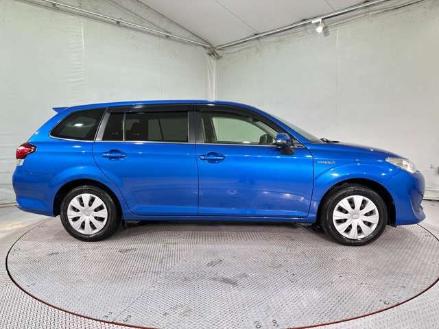 TOYOTA COROLLA FIELDER HYBRID 2017