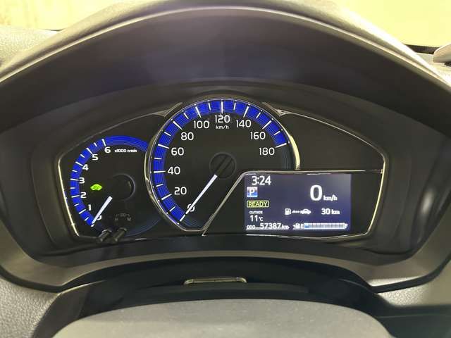 TOYOTA COROLLA FIELDER HYBRID 2017