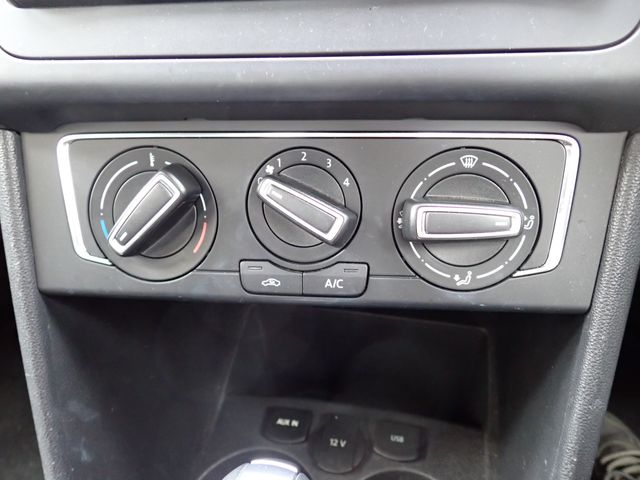 VOLKSWAGEN VOLKSWAGEN POLO 2015