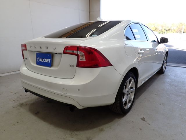 VOLVO VOLVO S60 2015