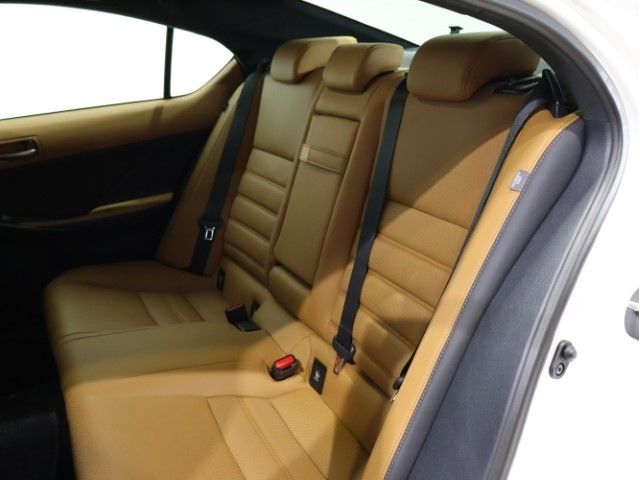 TOYOTA LEXUS IS300h AWD 2023