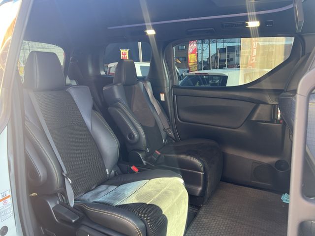 TOYOTA VELLFIRE 2016