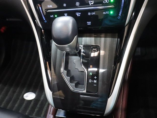 TOYOTA HARRIER 2WD 2017