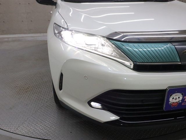 TOYOTA HARRIER 2WD 2017