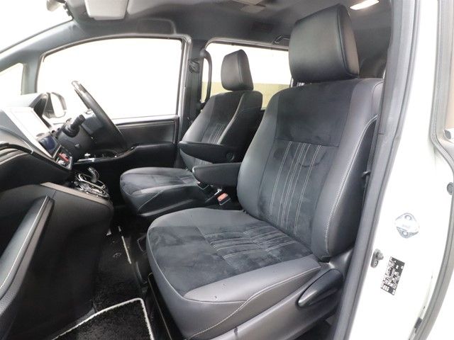 TOYOTA ESQUIRE HYBRID 2019