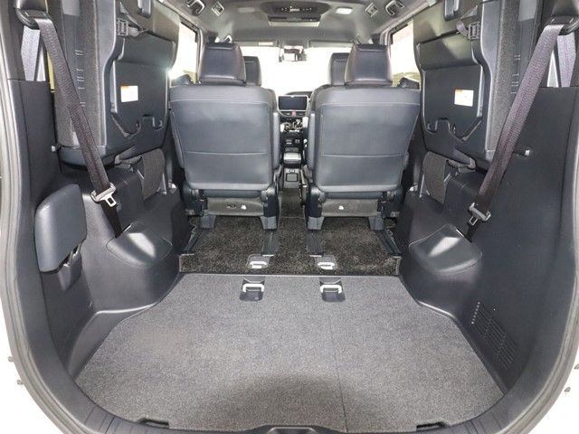 TOYOTA ESQUIRE HYBRID 2019