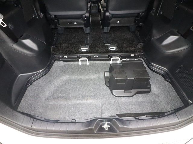 TOYOTA ESQUIRE HYBRID 2019