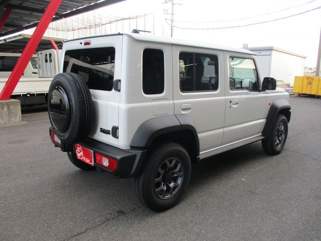 SUZUKI JIMNY NOMADE 2025