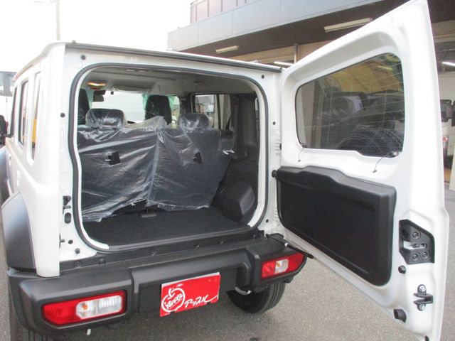 SUZUKI JIMNY NOMADE 2025