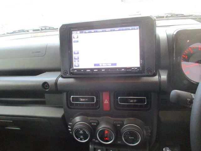 SUZUKI JIMNY NOMADE 2025