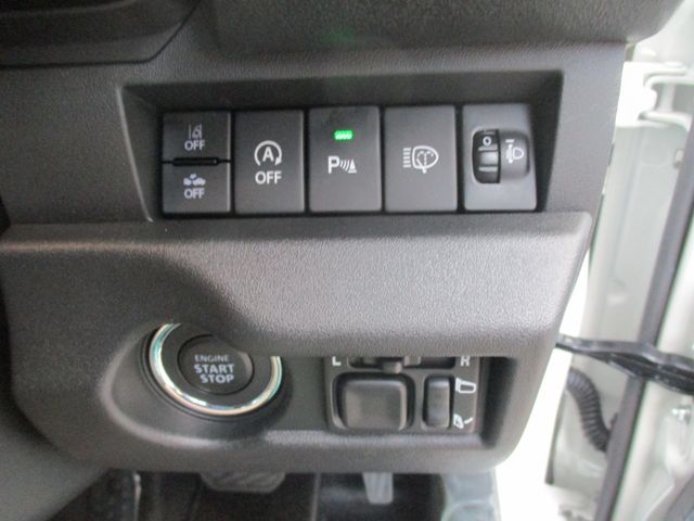 SUZUKI JIMNY NOMADE 2025