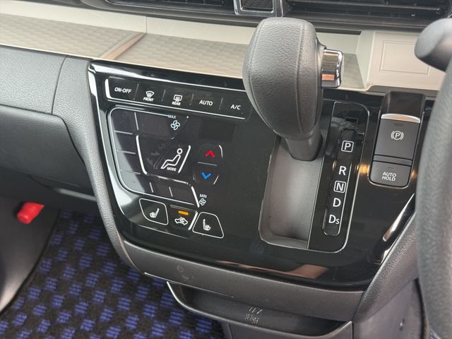 MITSUBISHI DELICA MINI 2024