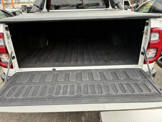 TOYOTA HILUX 4WD 2021