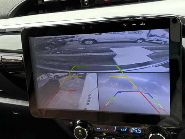 TOYOTA HILUX 4WD 2021