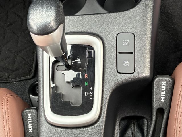 TOYOTA HILUX 4WD 2021