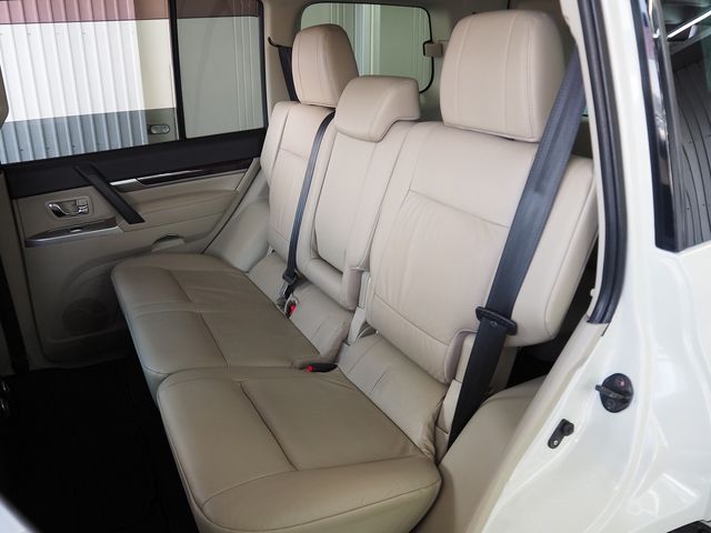 MITSUBISHI PAJERO wagon 2014