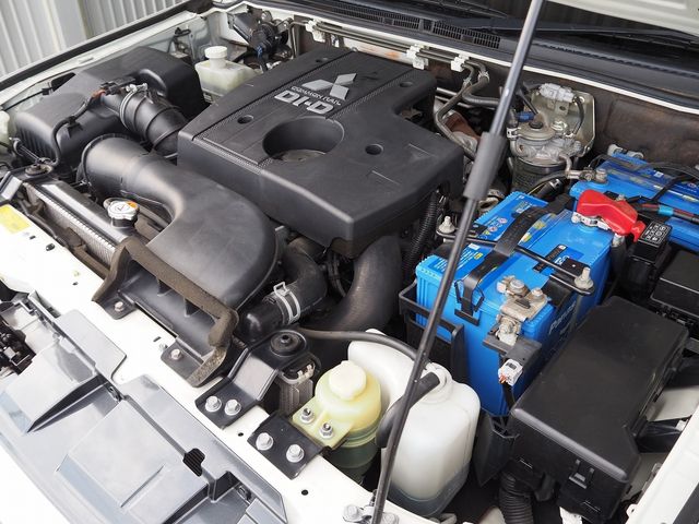 MITSUBISHI PAJERO wagon 2014