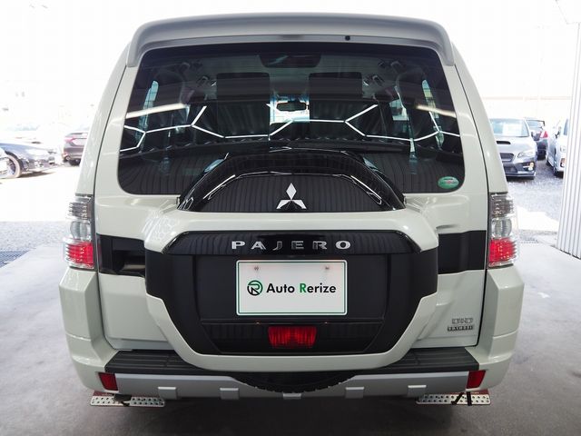 MITSUBISHI PAJERO wagon 2014