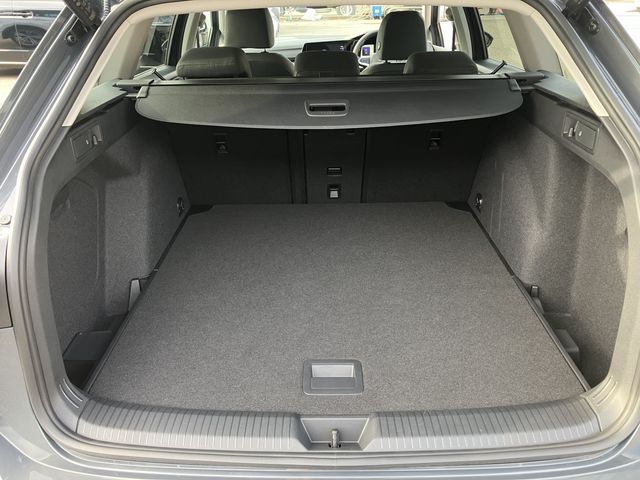 VOLKSWAGEN VOLKSWAGEN GOLF VARIANT 2023