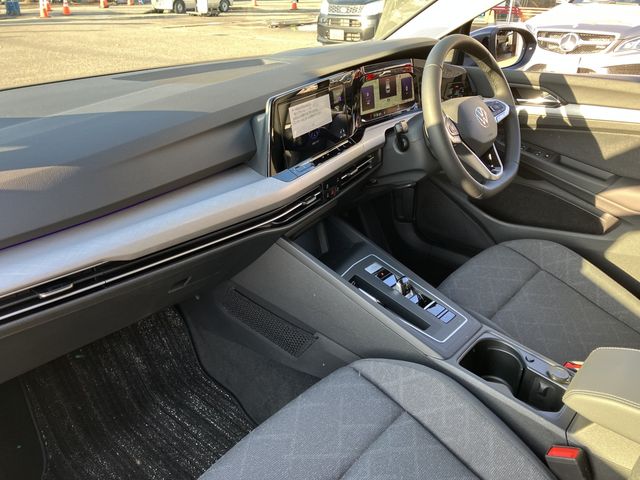 VOLKSWAGEN VOLKSWAGEN GOLF VARIANT 2023