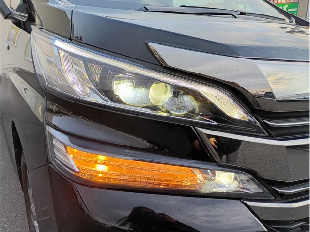 TOYOTA VELLFIRE  HYBRID 4WD 2015