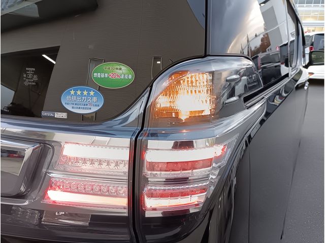 TOYOTA VELLFIRE  HYBRID 4WD 2015