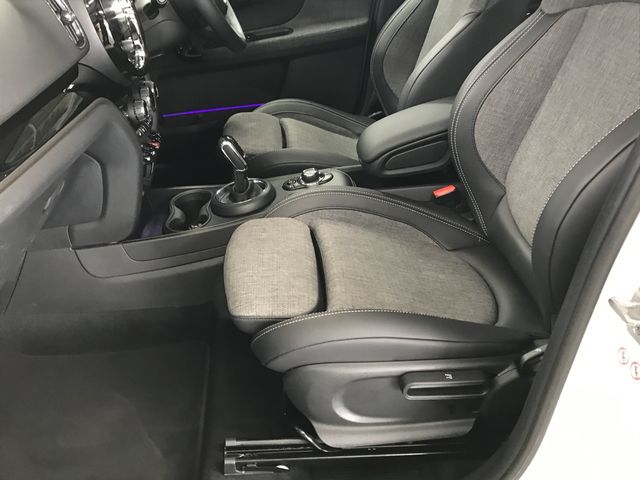 BMW MINI COOPER D CROSSOVER 2023