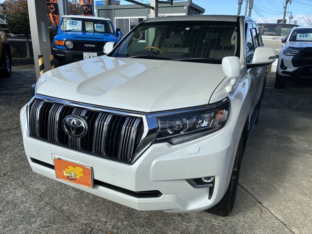 TOYOTA LANDCRUISER PRADO 2023