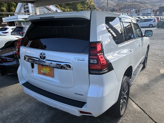 TOYOTA LANDCRUISER PRADO 2023