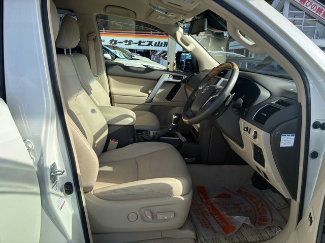 TOYOTA LANDCRUISER PRADO 2023