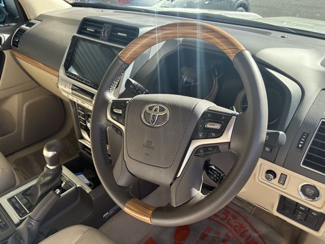 TOYOTA LANDCRUISER PRADO 2023