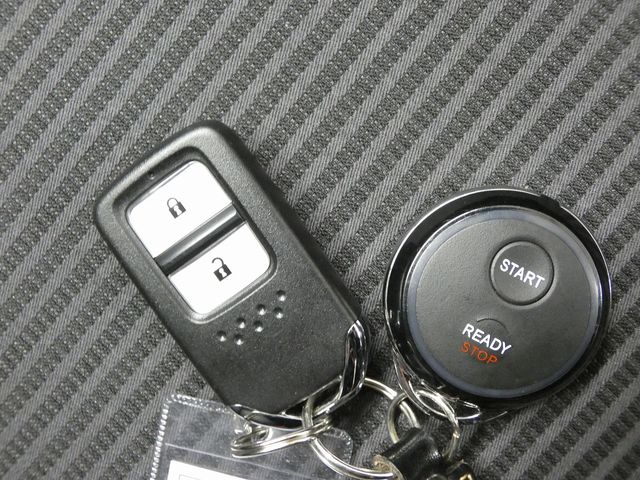 HONDA FIT HYBRID 4WD 2018