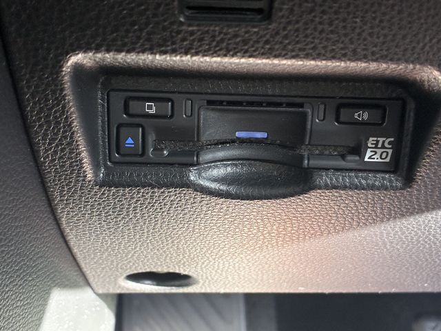 TOYOTA VOXY 4WD 2022