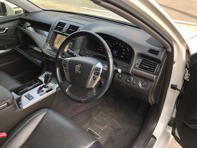 TOYOTA CROWN sedan 2012