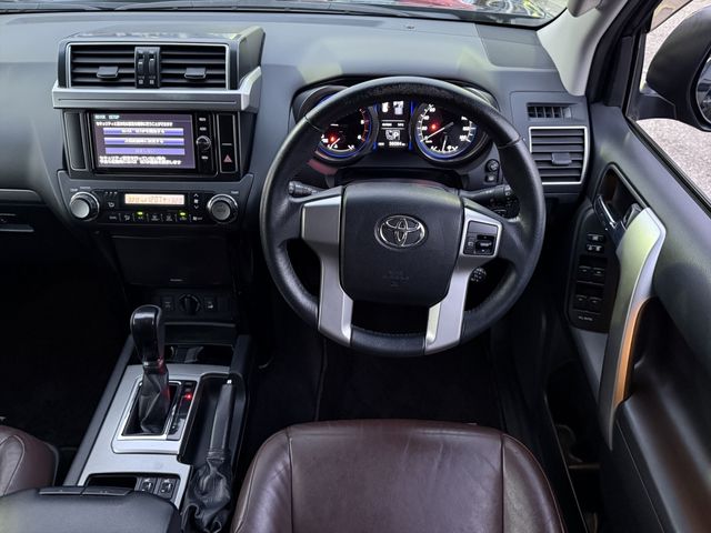 TOYOTA LANDCRUISER PRADO 2017