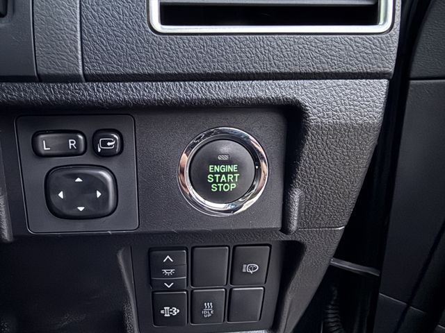 TOYOTA LANDCRUISER PRADO 2017